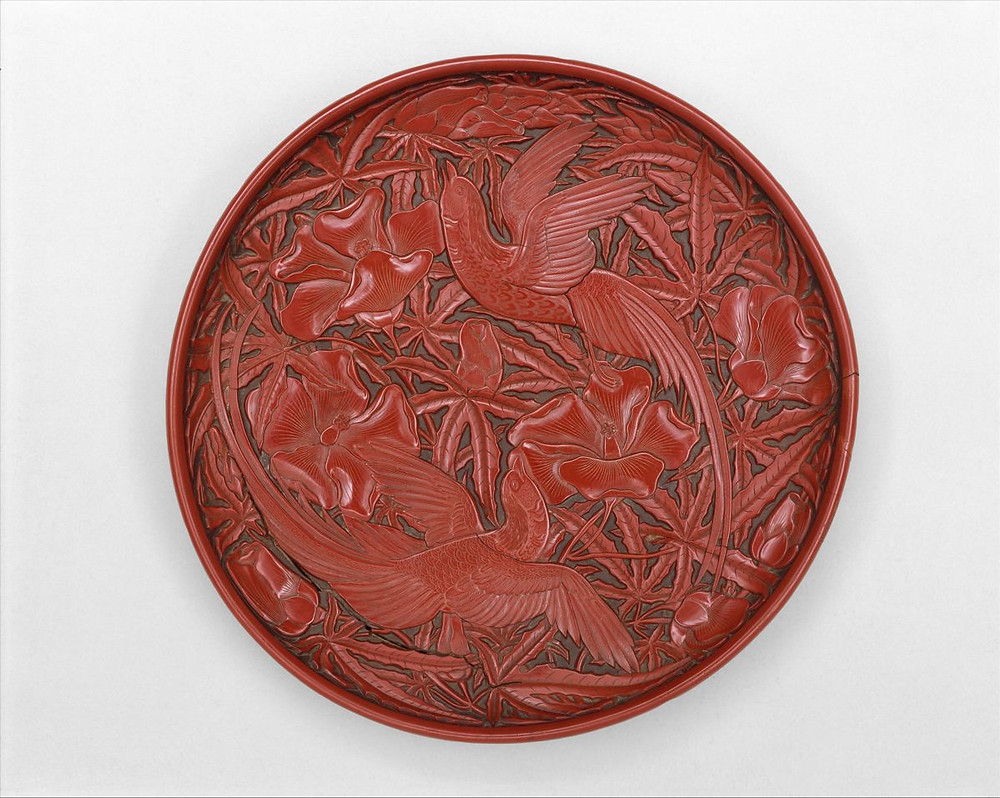 Dish with long-tailed birds and hollyhock with cinnabar lacquer. MET Exhibition. Yuan dynasty (1271–1368)