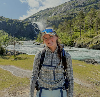 Portrett Veronika  (1).jpeg