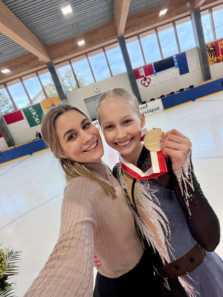 Eiskunstlauf - Schweizermeistertitel für Caline Repond