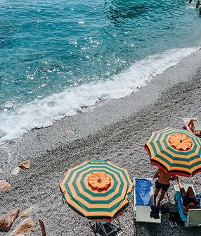 Cinque_Terre_Beach.jpg