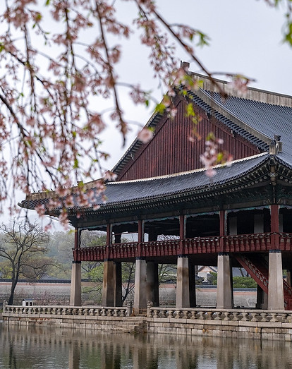 palace-7937797_1280.jpg