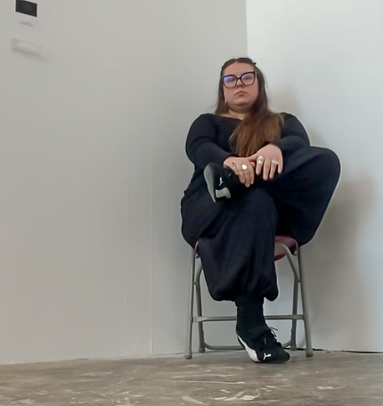 Thea Crawford is an artist based in Glasgow, UK. Working across painting, digital collage and sculpture, her practice explores how bodies are constructed, circulated and consumed through digital image culture. Drawing on found imagery and self-sourced material, she constructs composite figures that examine queer desire, fat visibility and the body as an unstable image. Through processes of fragmentation, recombination and translation, her work considers how identity is continually assembled through acts of looking, image circulation and self-construction, occupying the space between attraction and discomfort, visibility and otherness.