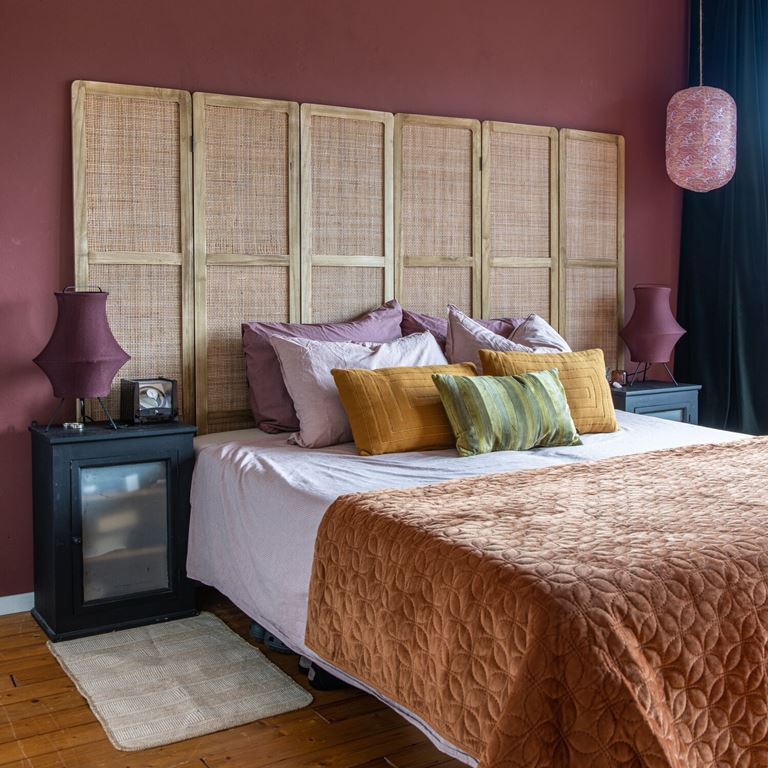 Binnenkijken in het kleurrijke interieur van Jaleesa Sulman van fonQ