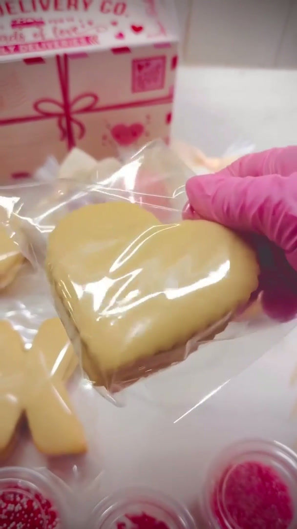 Thumbnail: Valentine’s Day DIY Cookie Kit