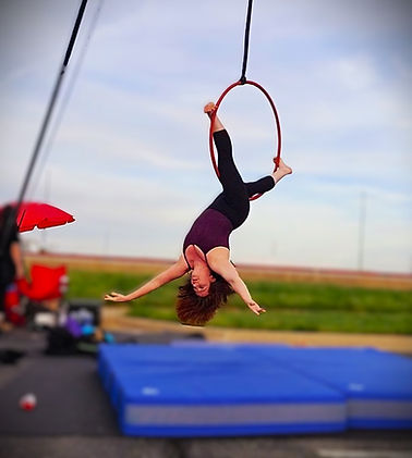 Photo lyra running man paula.jpg