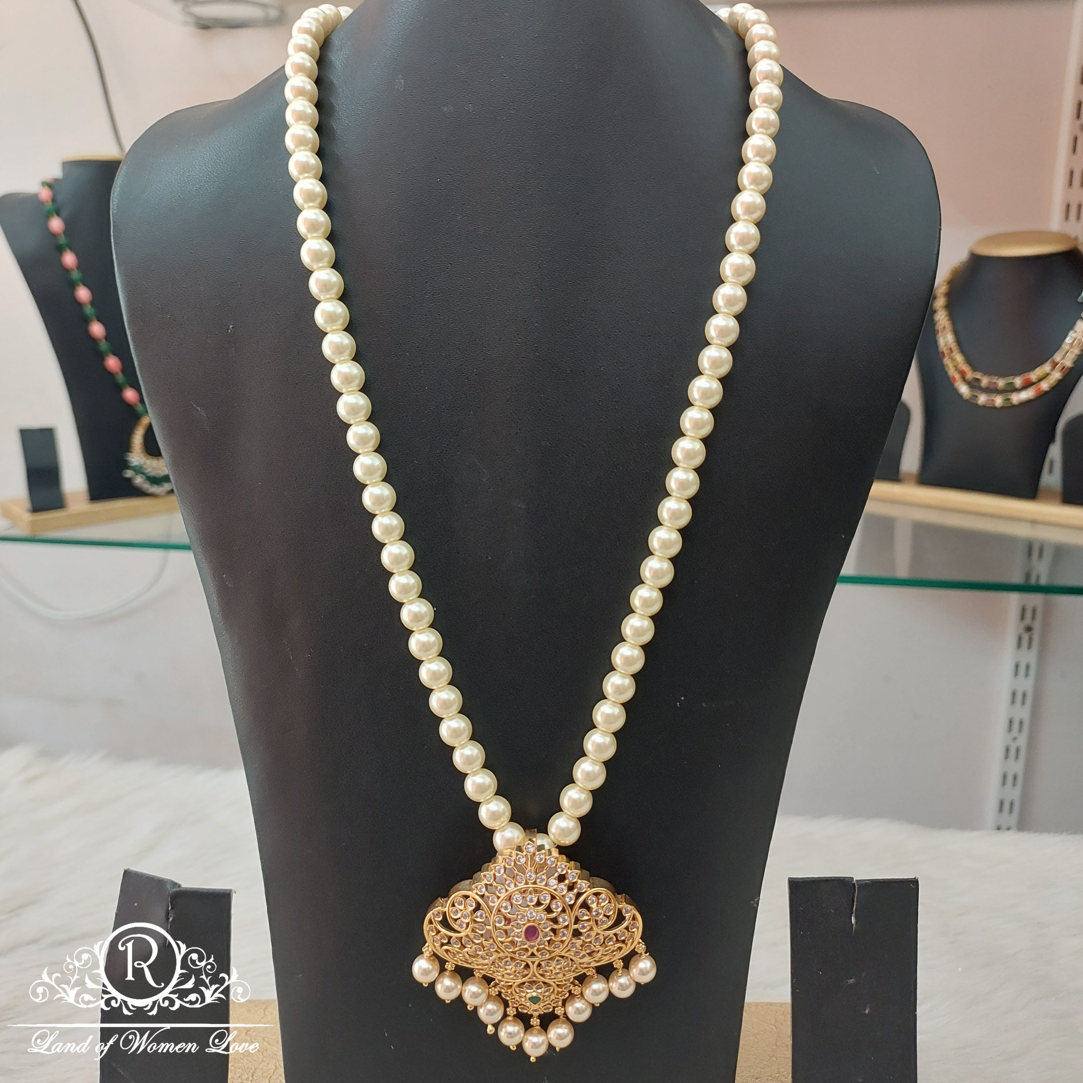 Silver beads chain design 