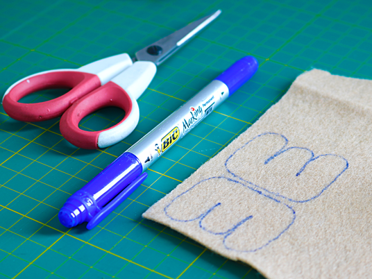 Como fazer risco espelhado no feltro