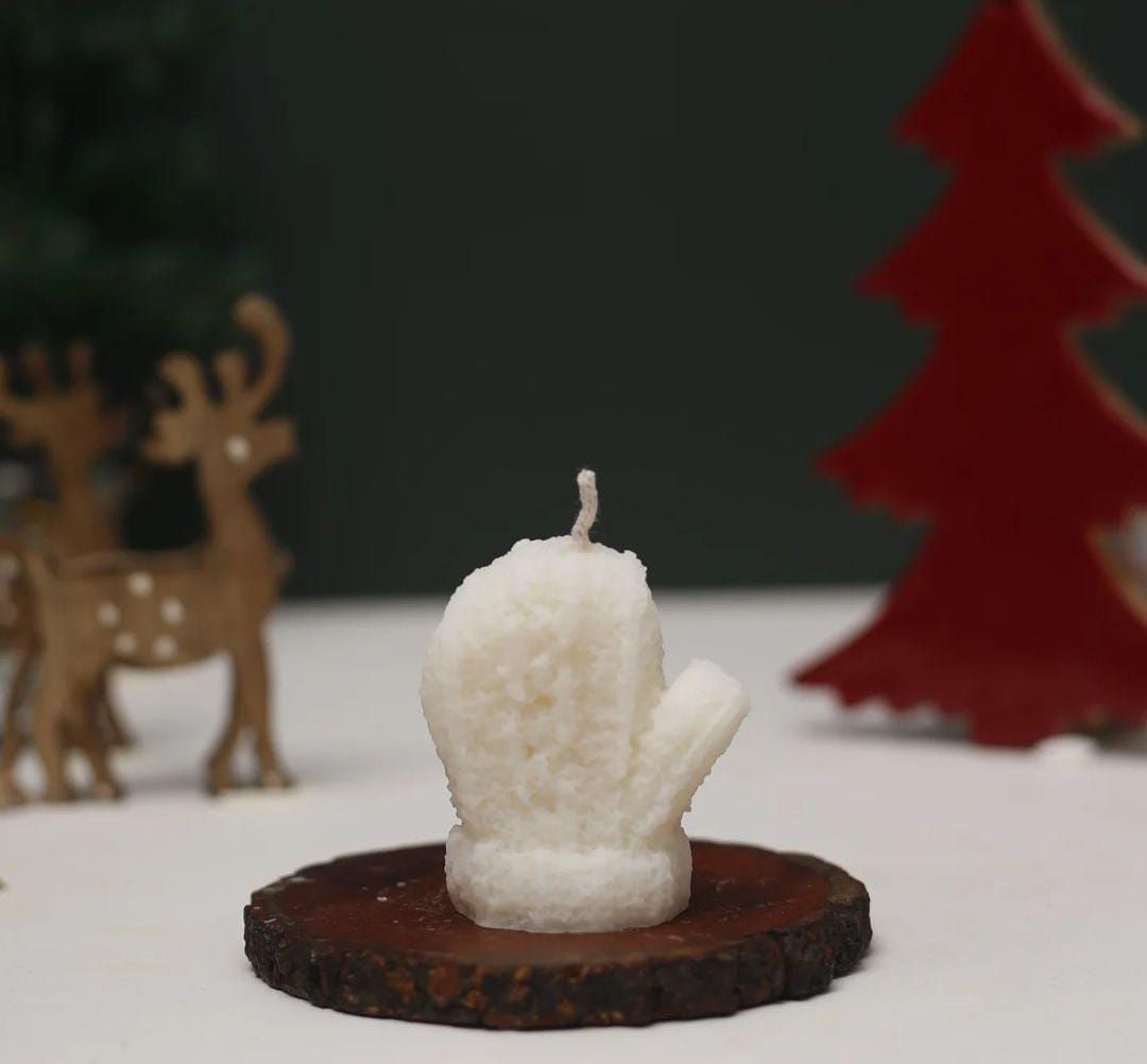 Mitten candle