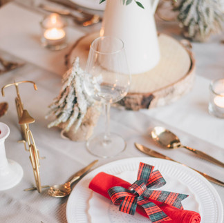 декор новорічного різдвяного столу веган меню на святковий стіл 2023