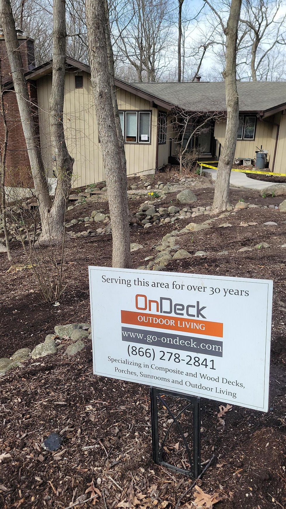 Finished deck with secure railing system and outdoor seating