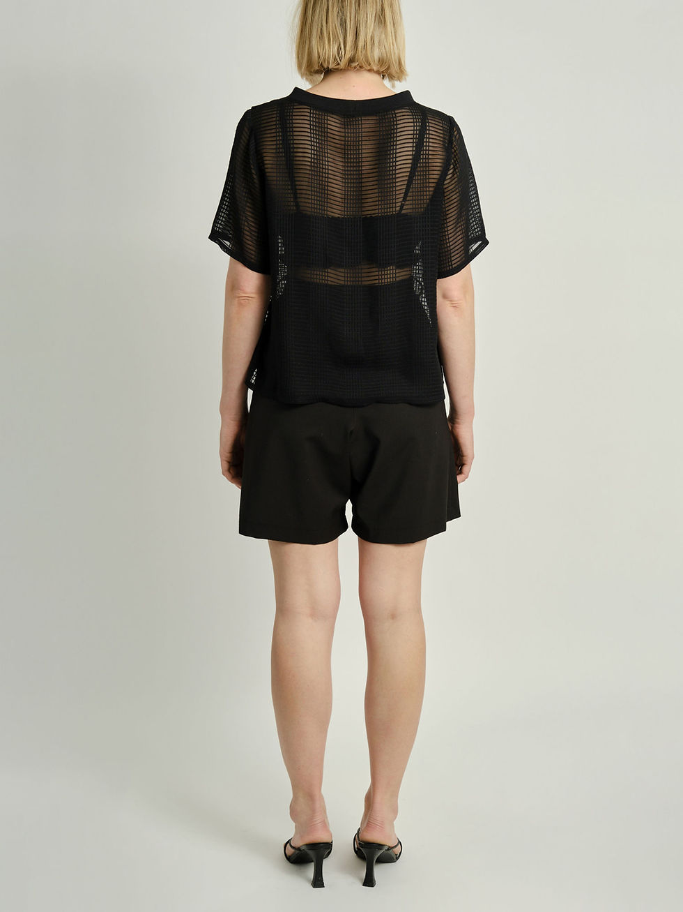 Thumbnail: ANNALISE SHORTS | BLACK WOOL | SIZE 8