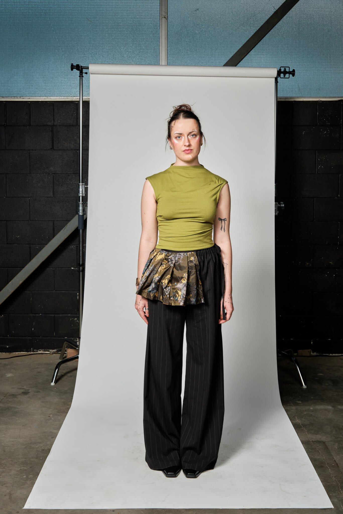 JEREMIAH PANT | BLACK PINSTRIPE