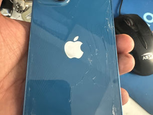 Fixing a Cracked iPhone Screen Made Simple: Cracked Screen Repair Tips