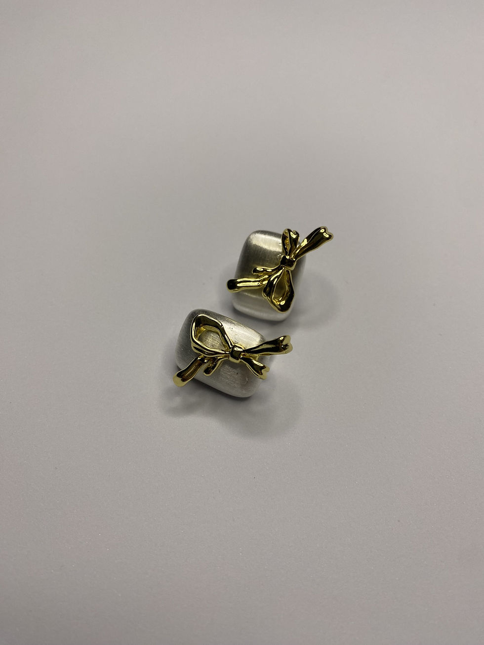 fiyonklu sedef küpe