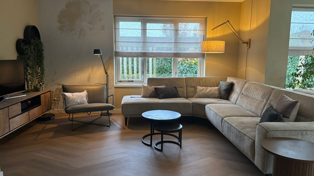Visgraad vloeren, wanden en decoratie volledig advies interieur.