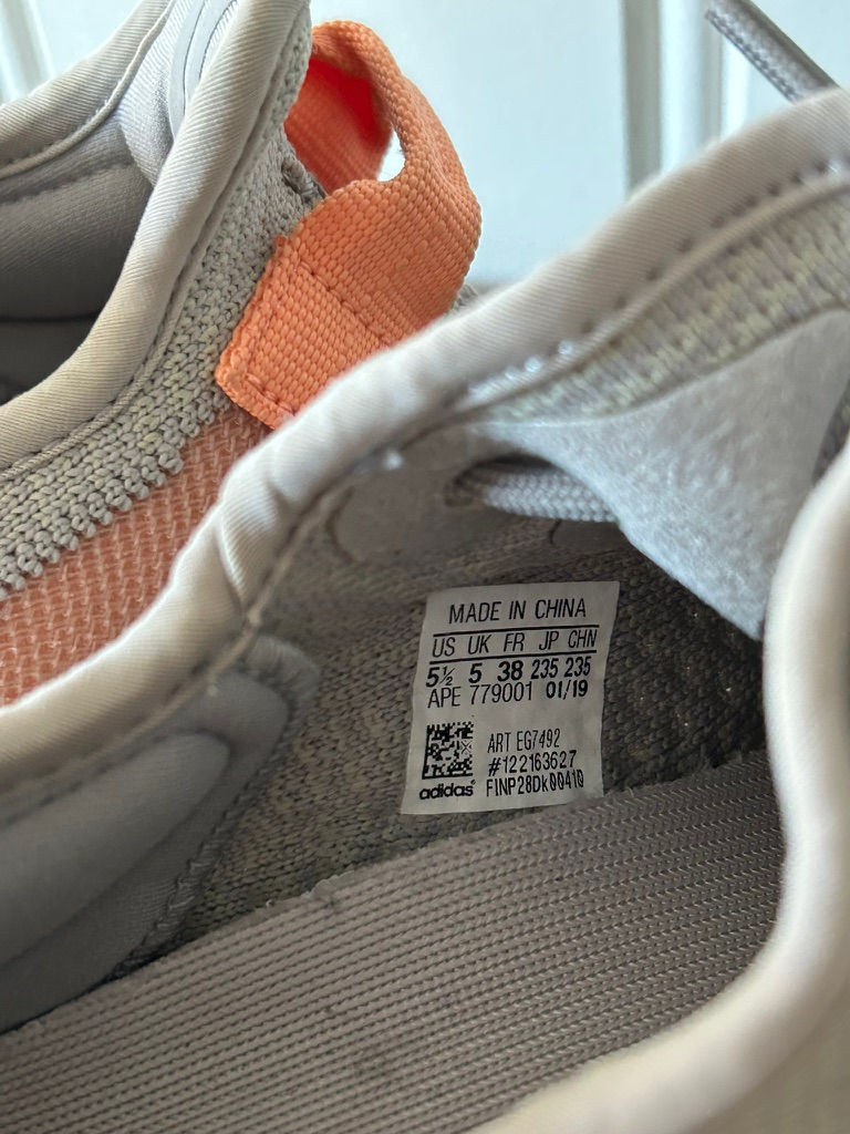 Thumbnail: Adidas Yeezy Boost 350 V2 Grey & Pink