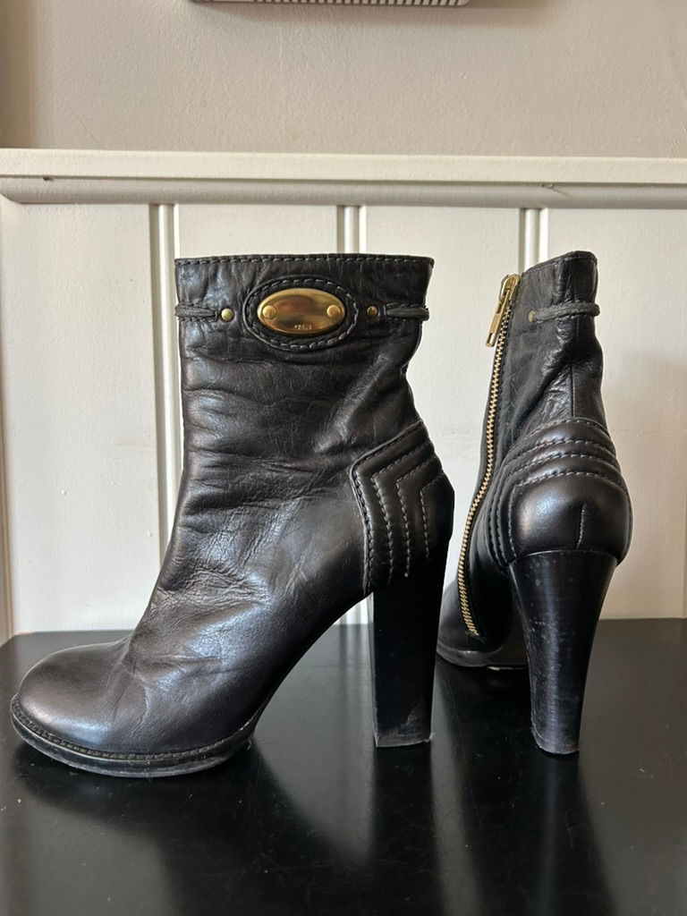 Thumbnail: Chloe Tania Black Leather Ankle Boots Zip Plaque
