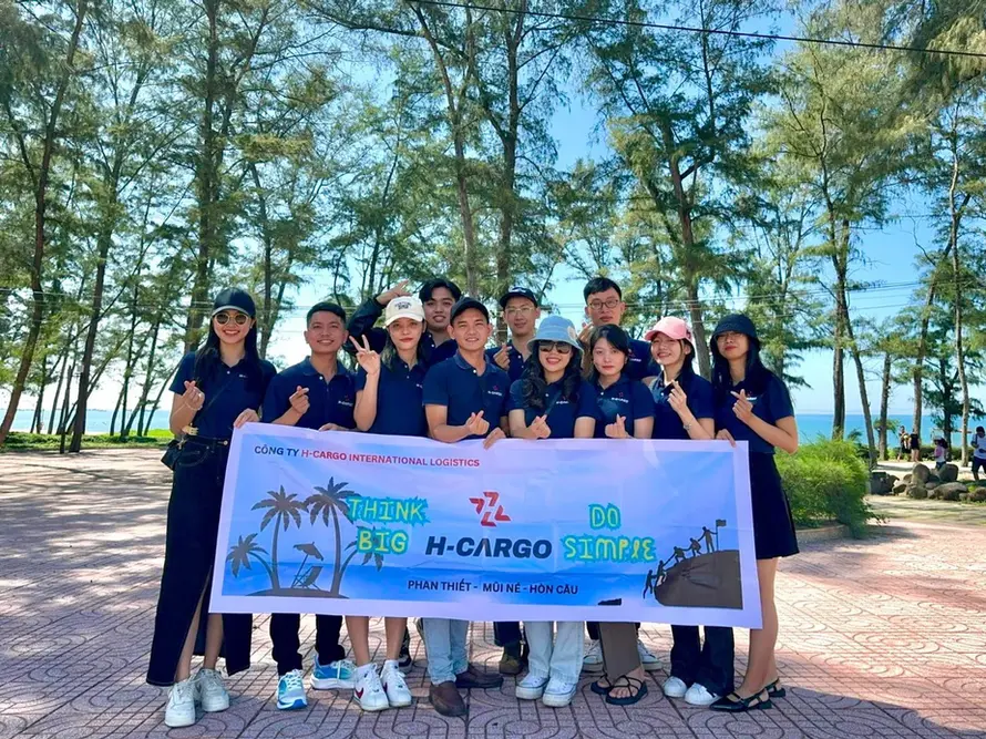 company-trip-01