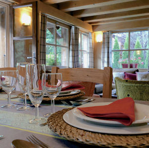 Le Beau Mazot - Table à Manger, Chalet pour 8 personnes