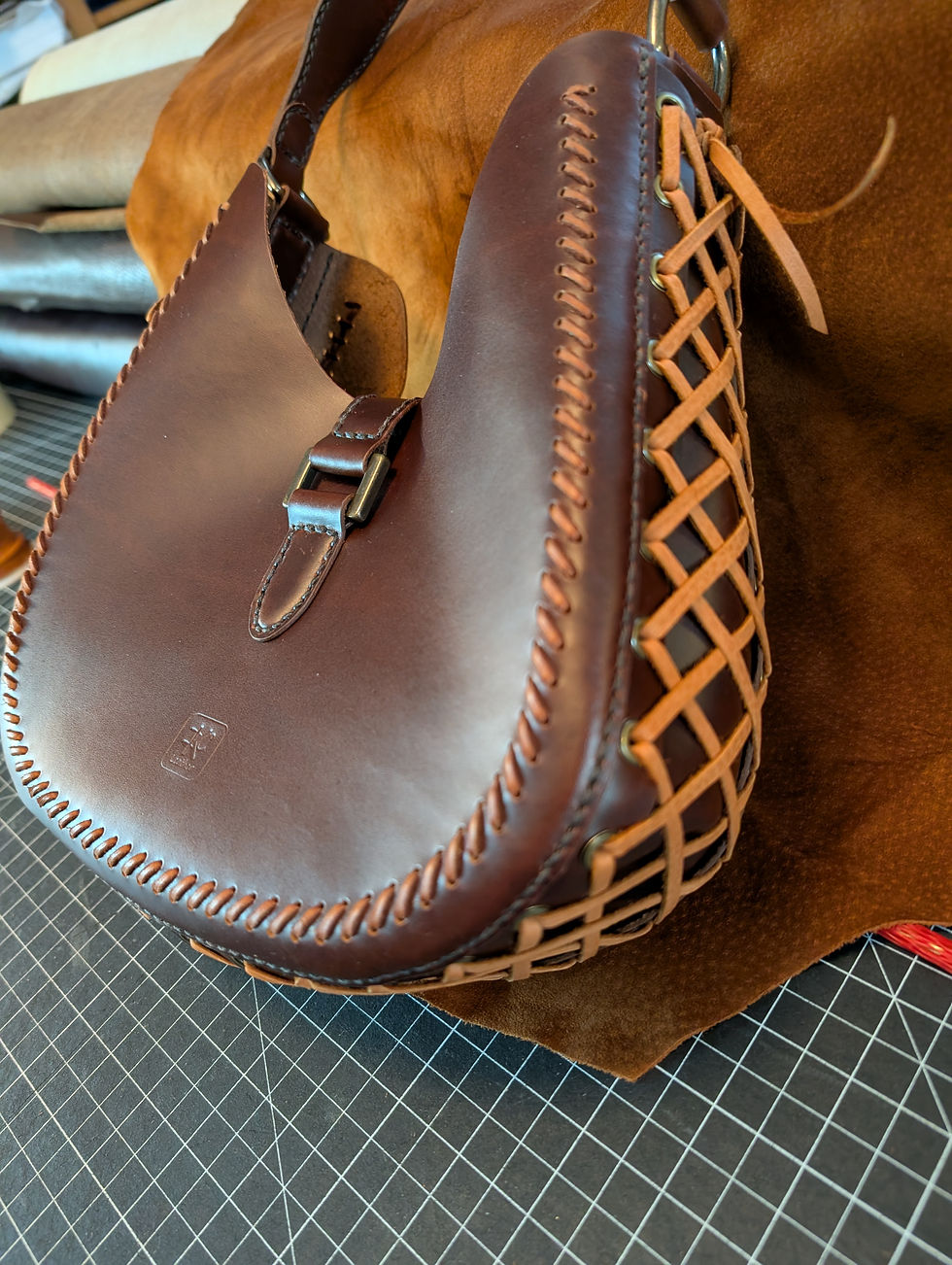 Thumbnail: Laced shoulder bag 