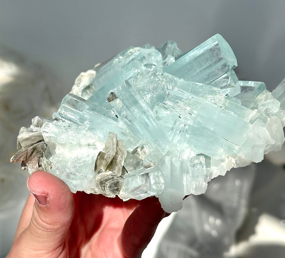 Thumbnail: 5.0”, 510g Incredible Aquamarine Cluster with Muscovite