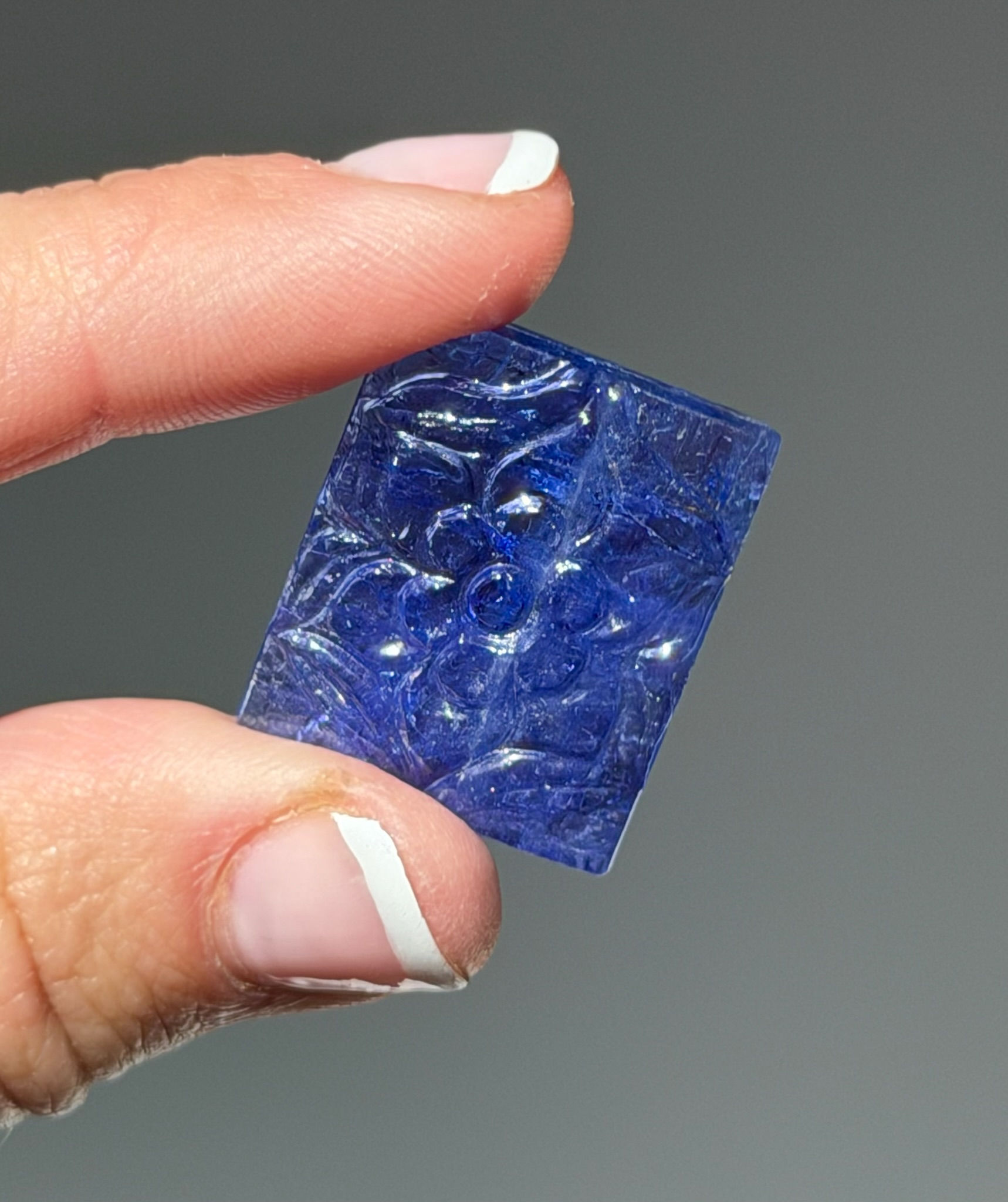 0.9”, 33.5ct. Tanzanite Flower Carving - Tanzania