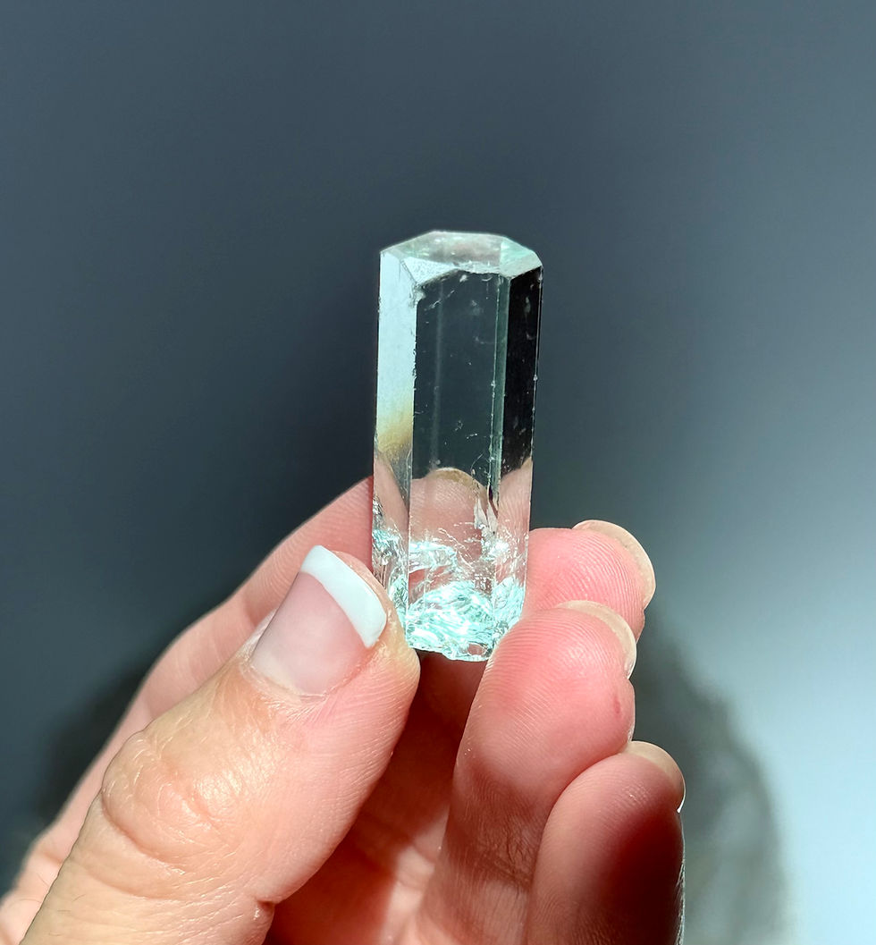 Thumbnail: 1.25”, 9g Aquamarine Bar with Great Clarity