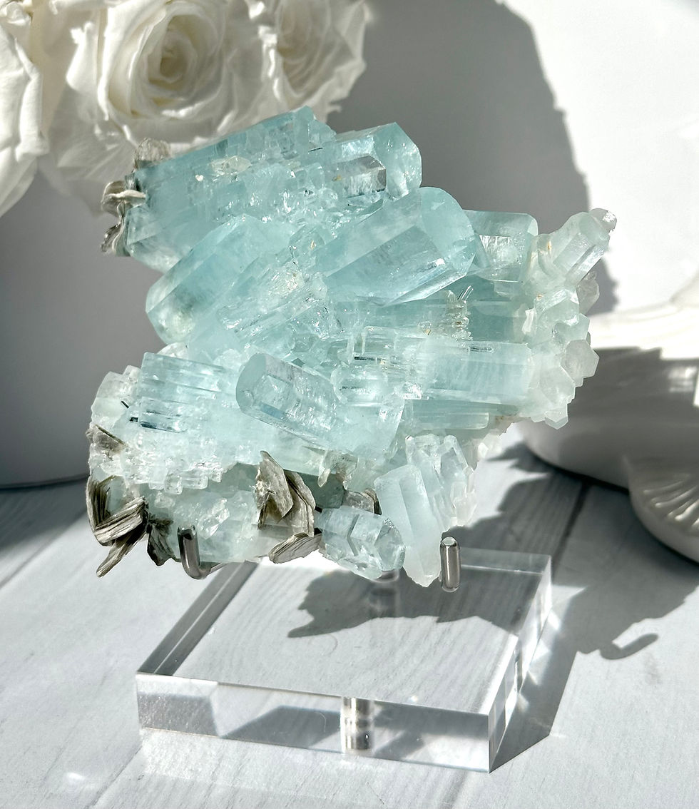 Thumbnail: 5.0”, 510g Incredible Aquamarine Cluster with Muscovite