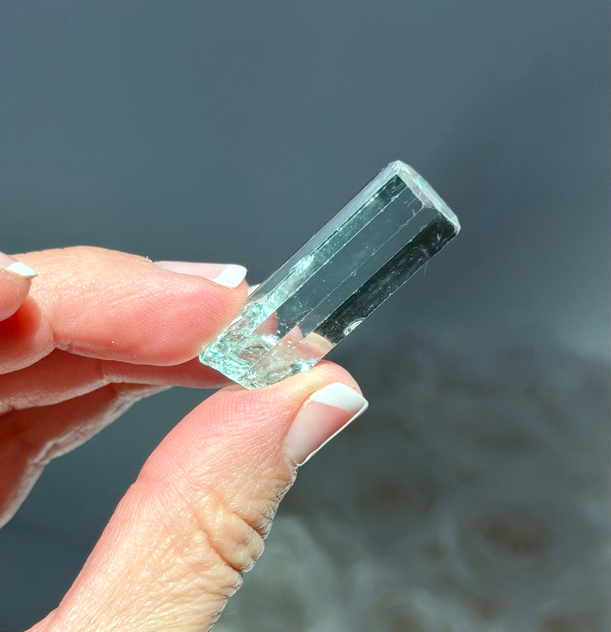 1.25”, 9g Aquamarine Bar with Great Clarity