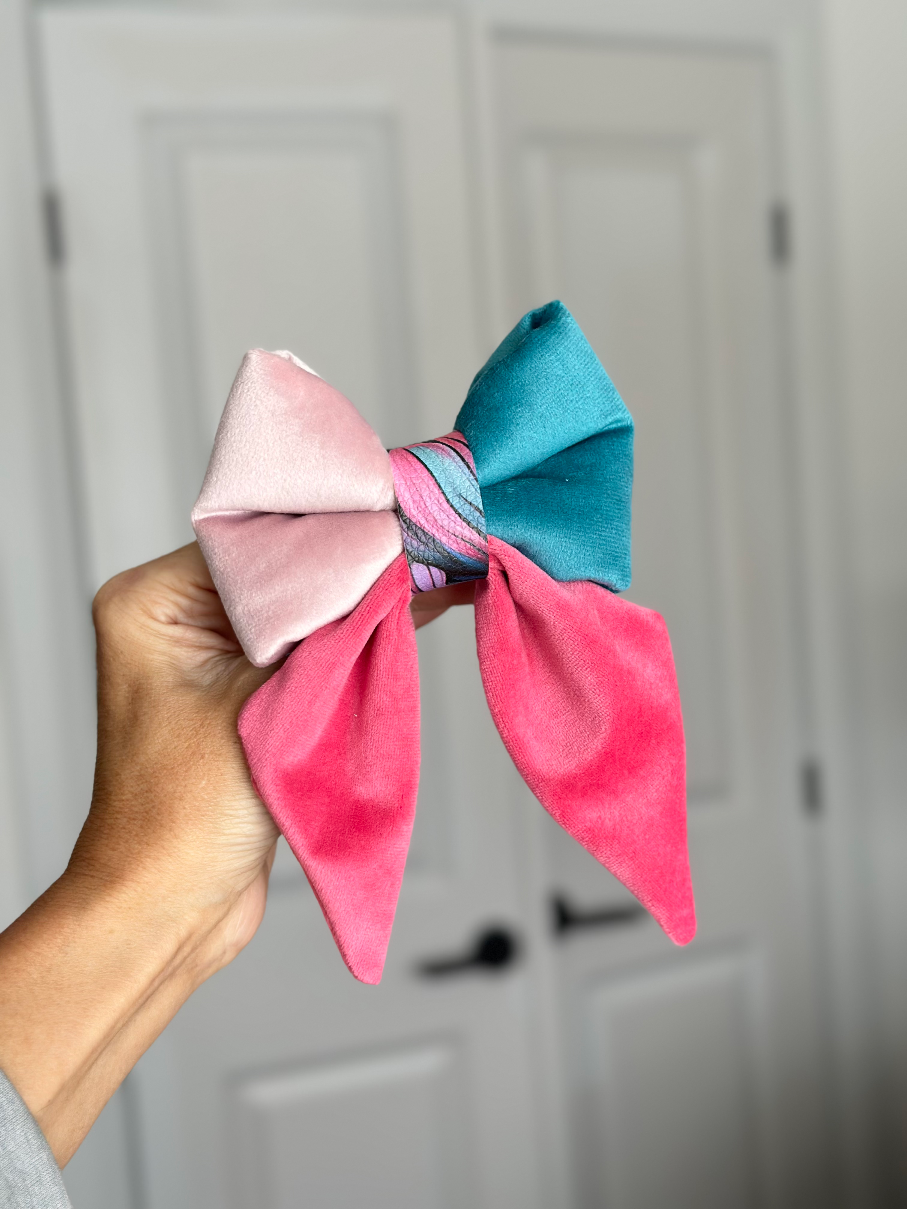 LOVERS KNOT Bowtie