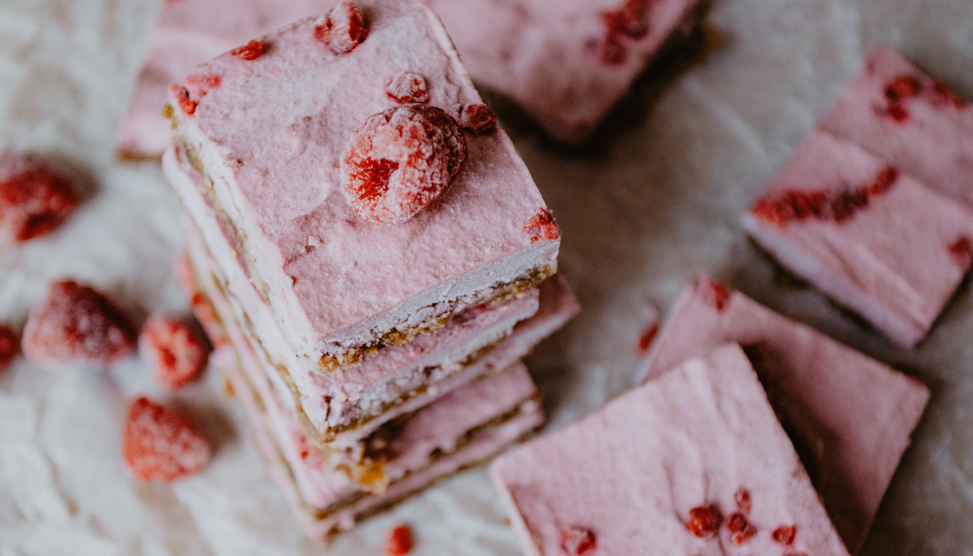 Gushmello Raspberry Raspberry Marshmallow Slice