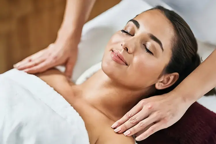 1800x1200_what_is_a_swedish_massage_ref_guide.webp