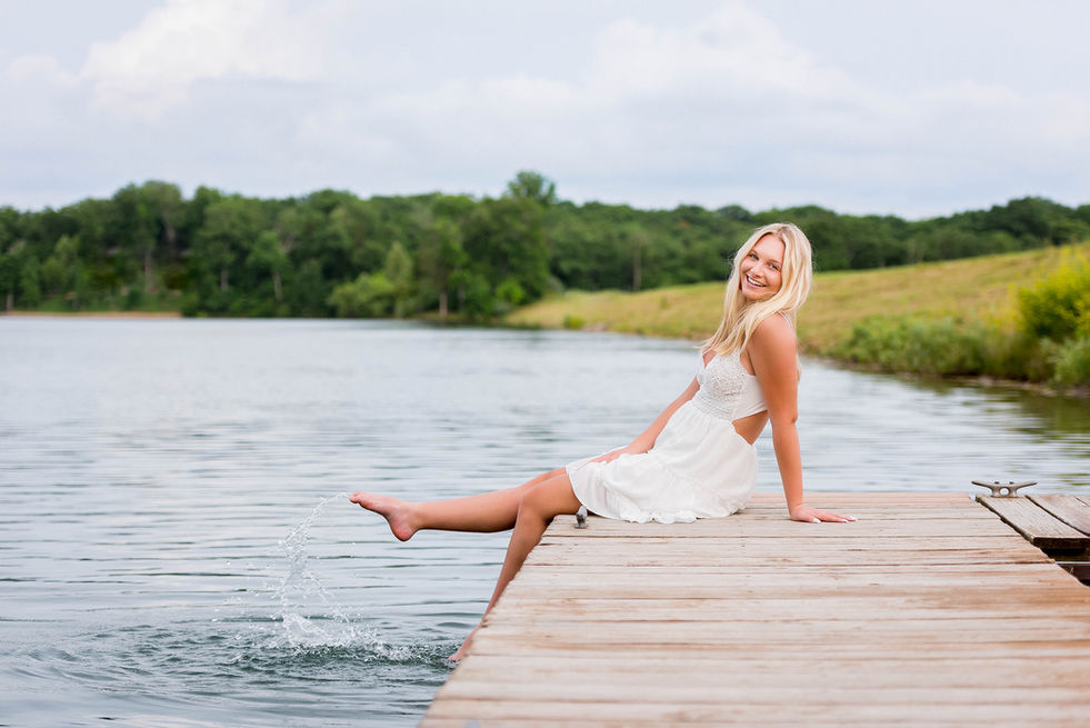 senior photography girl at the lake