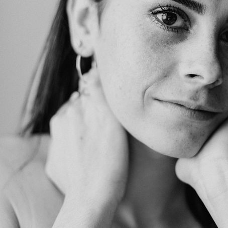 Une séance photo portrait intimiste en studio