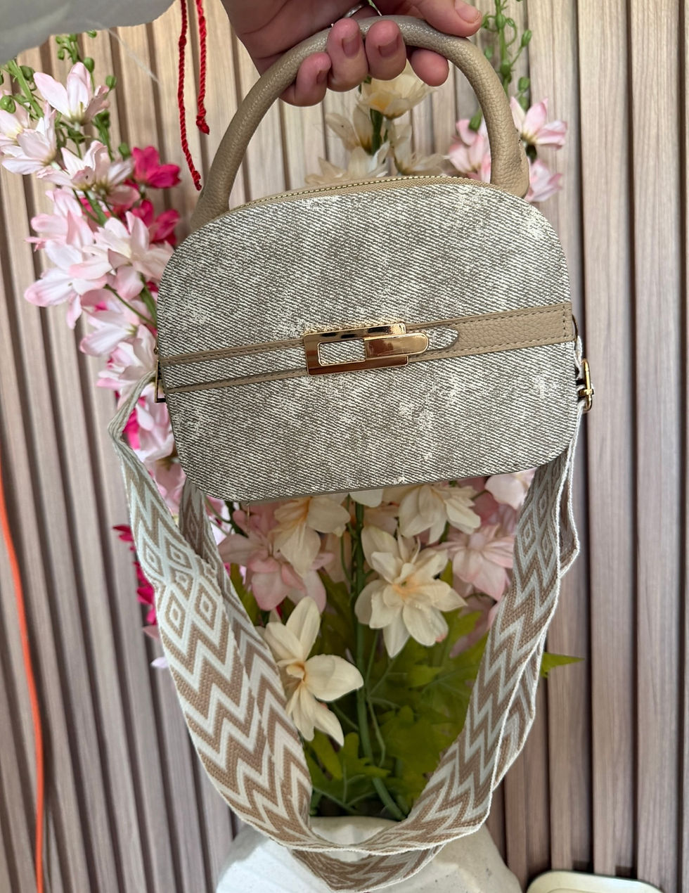 Miniatura: ST-03 / cartera diseño circular con correa gruesa