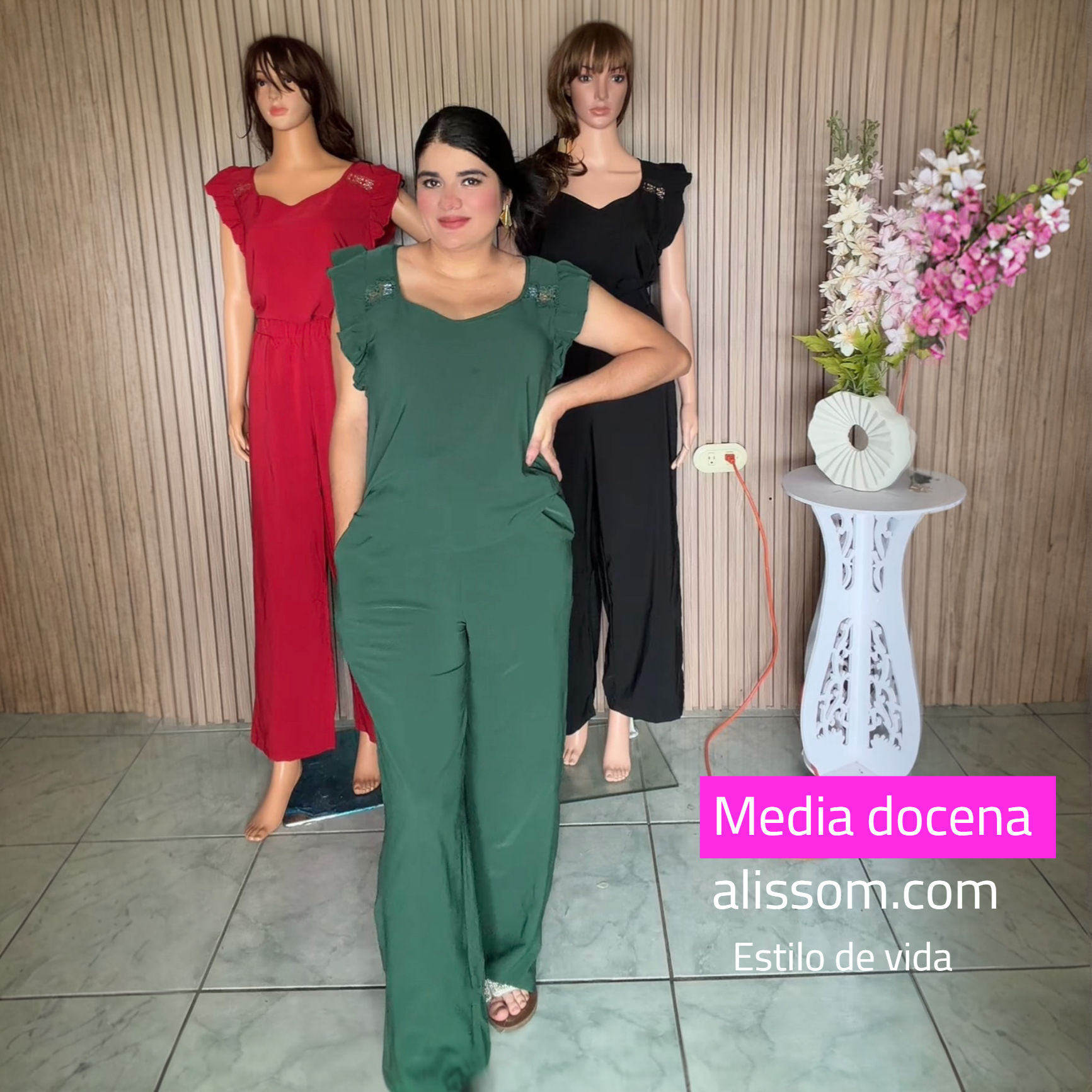 E47 - Media docena conjunto de Pantalon y blusa con mandas cortas}