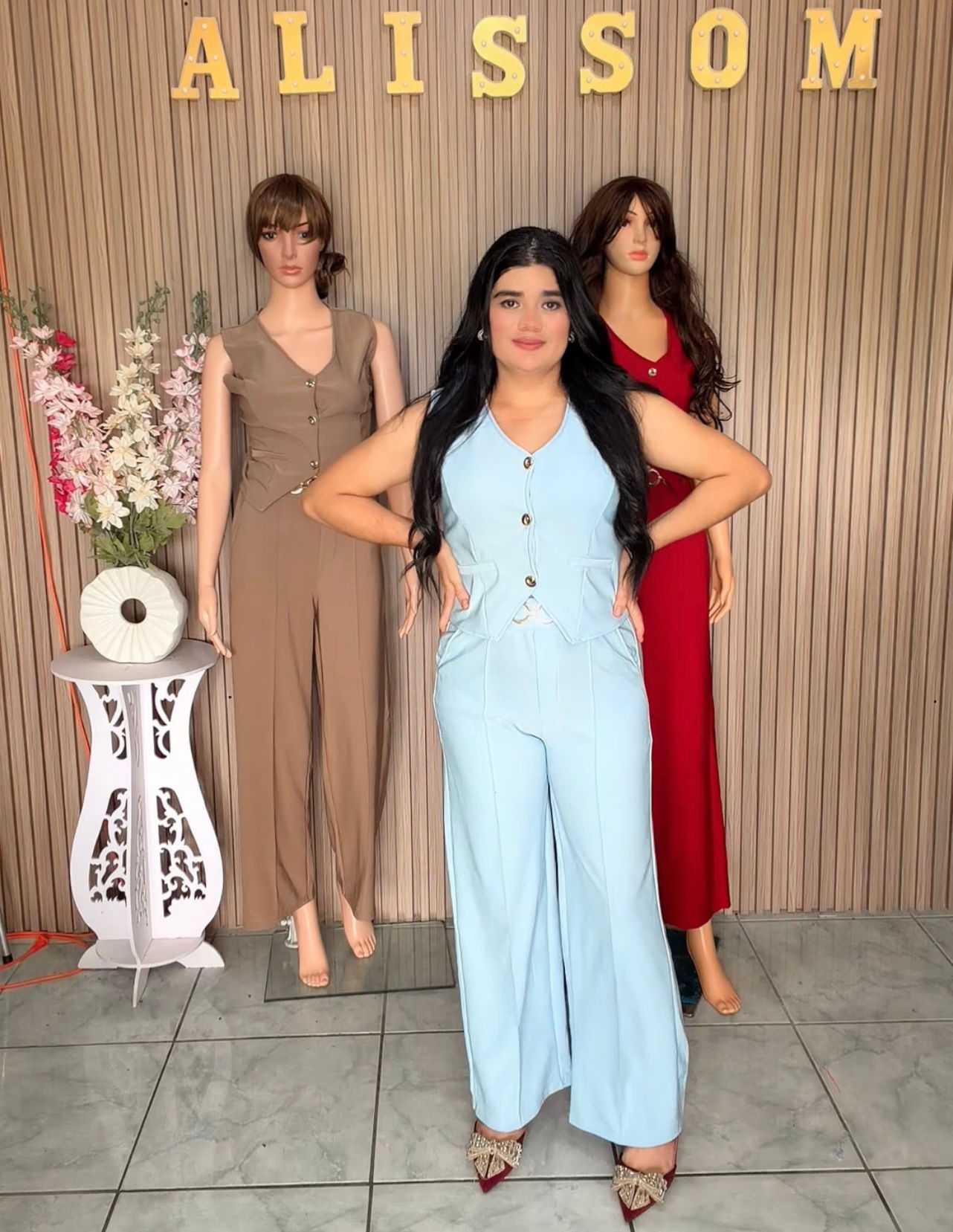 L179 - conjunto con botones dorados elegante y broche en pantalón