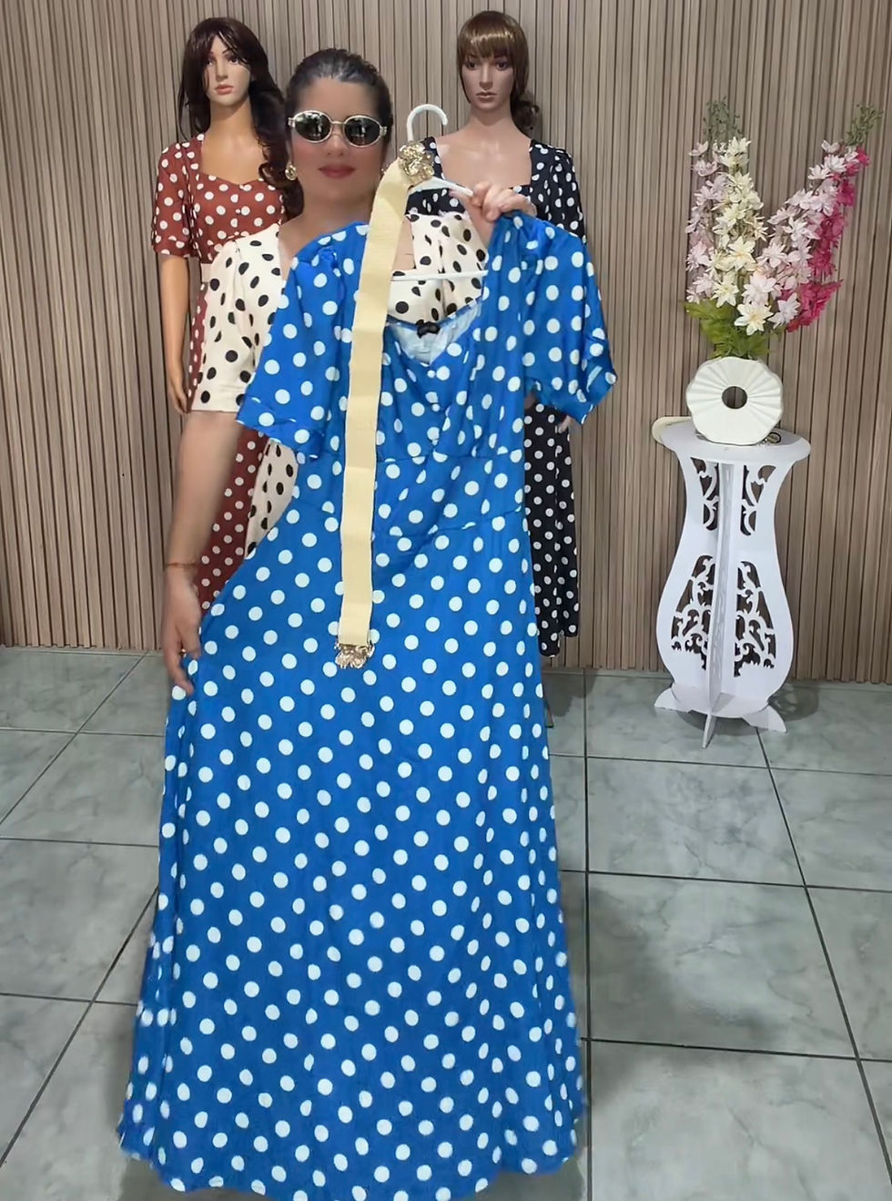 Thumbnail: 521 vestidos de puntos con cincho 