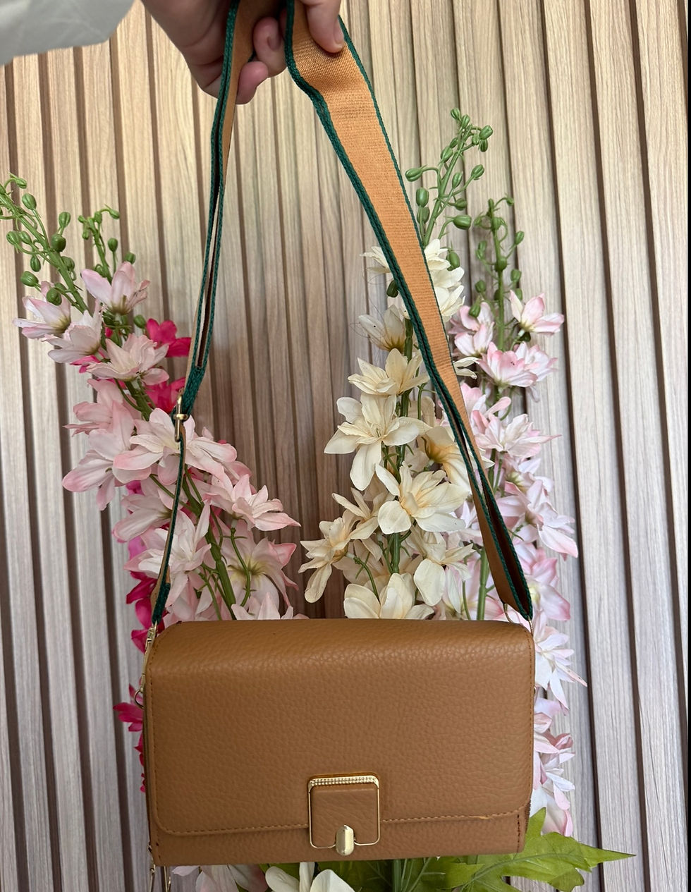 Miniatura: 6610 Media docena cartera tipo cross body con broche cuadrado