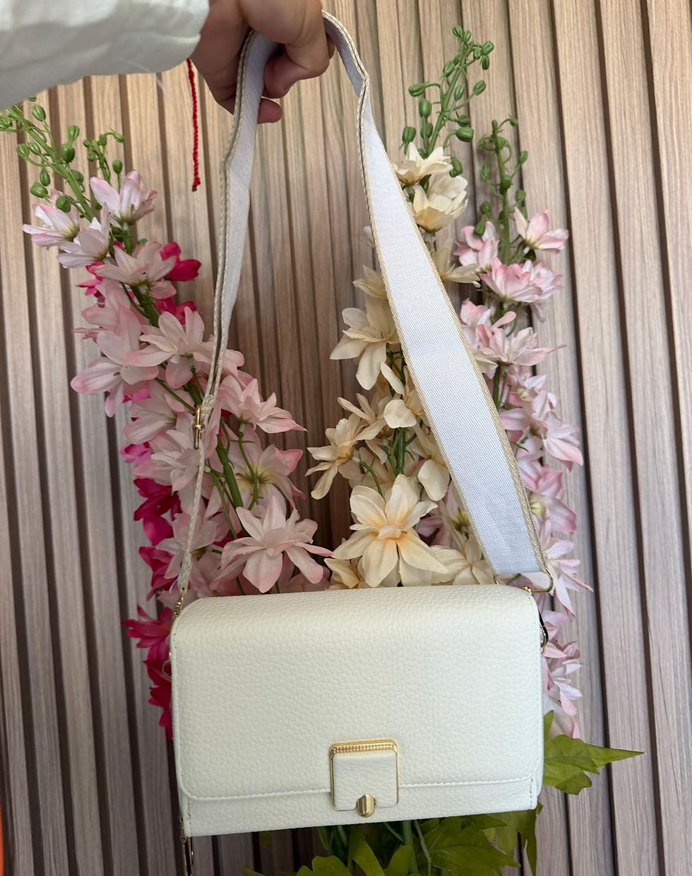 Miniatura: 6610 cartera tipo cross body con broche cuadrado 