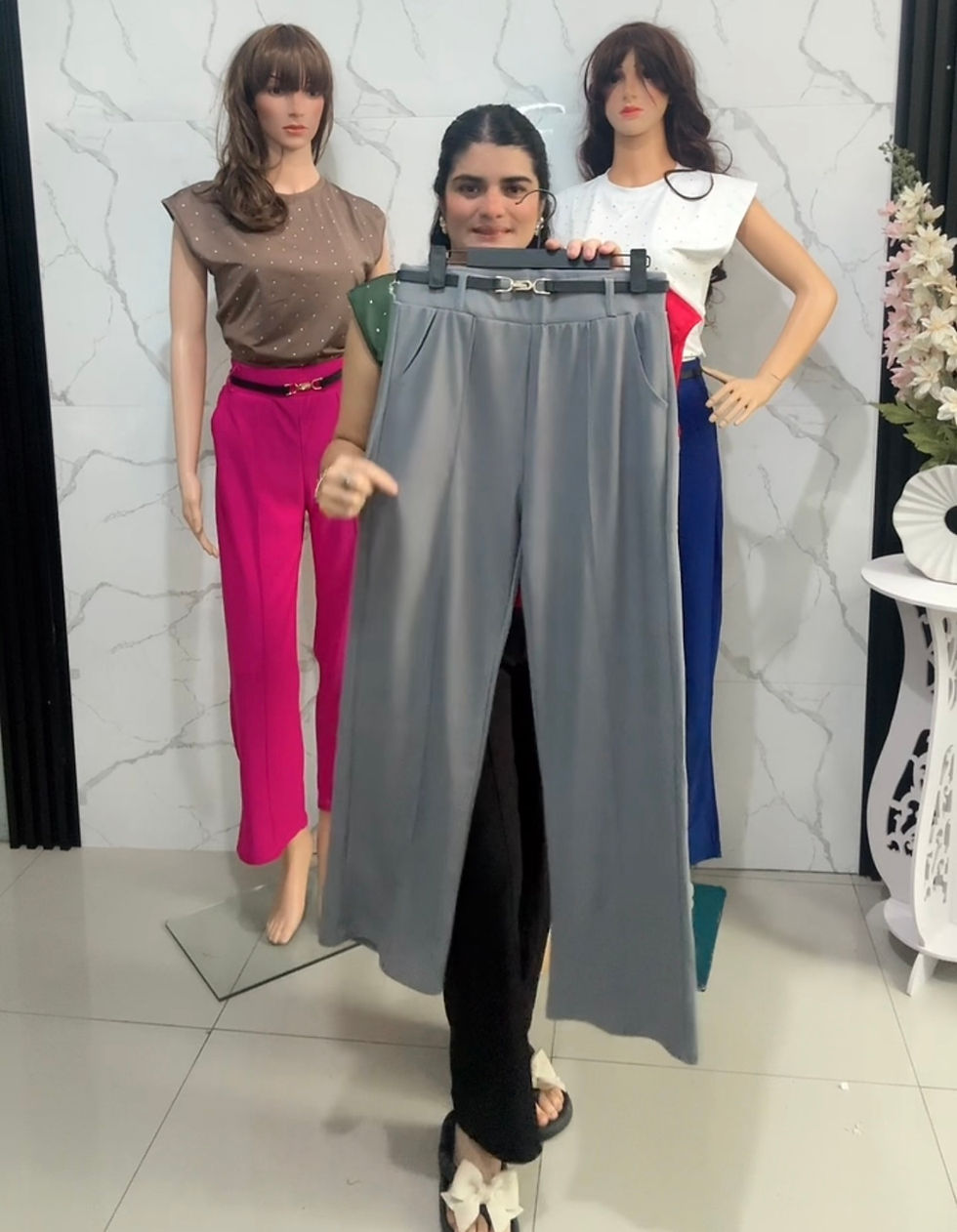 Thumbnail: AV-19/LF2573 /conjuntode palazo con cincho delgado y blusa perlada