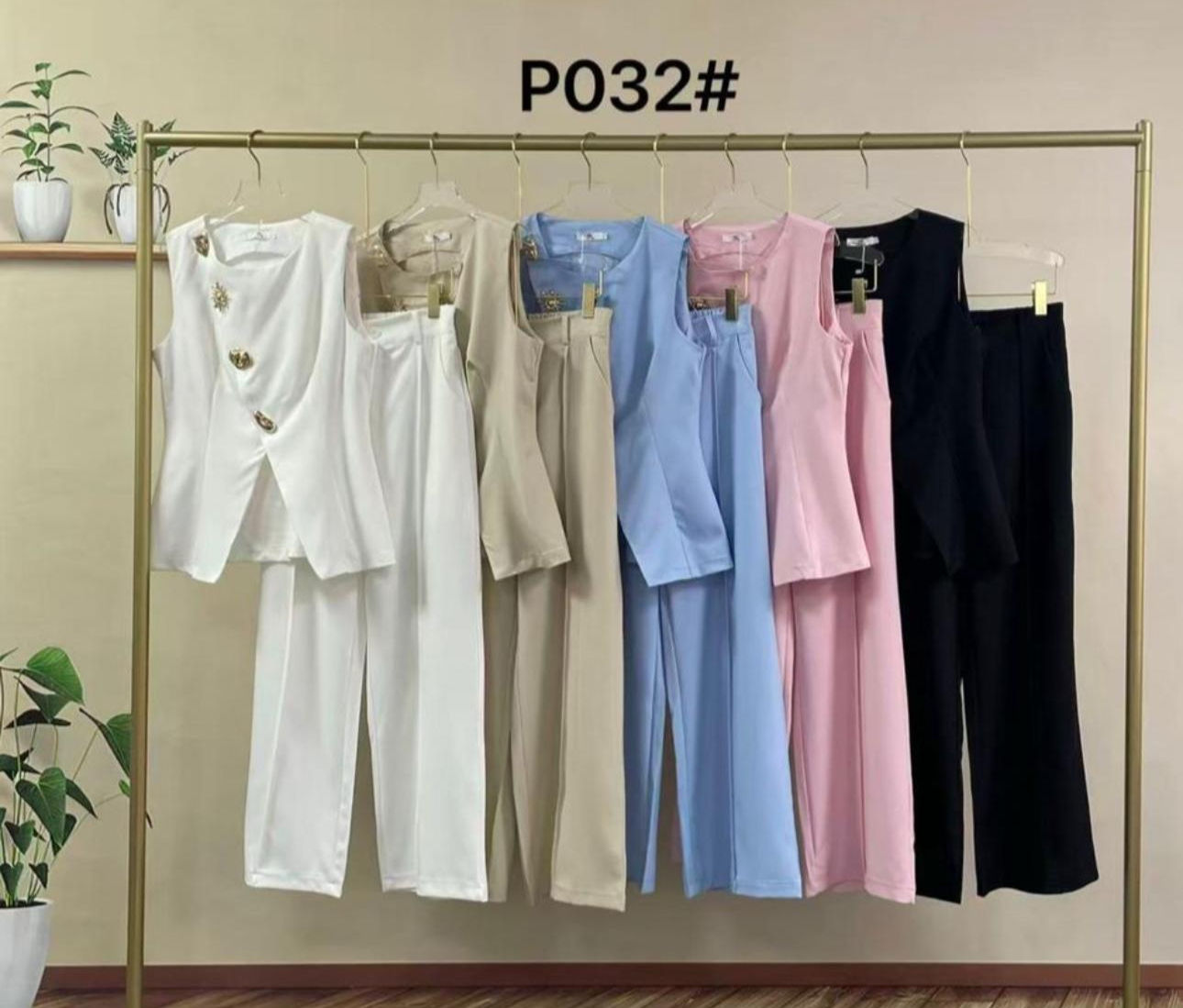 P032-conjunto de dama con botones dorados