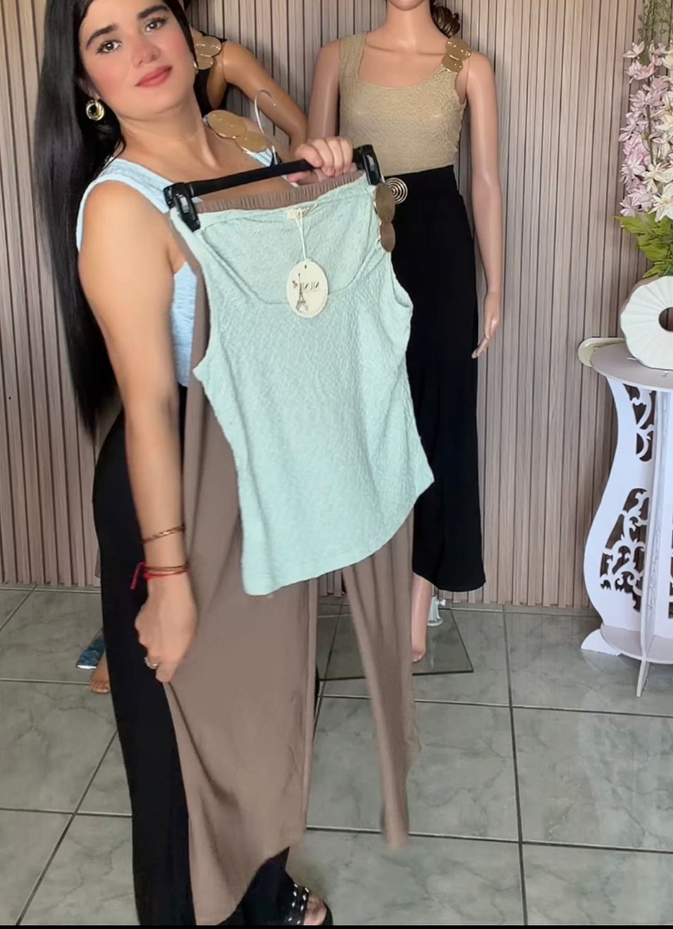 Miniatura: LF2637/144 conjunto de pantalón y blusas con broches circulares 