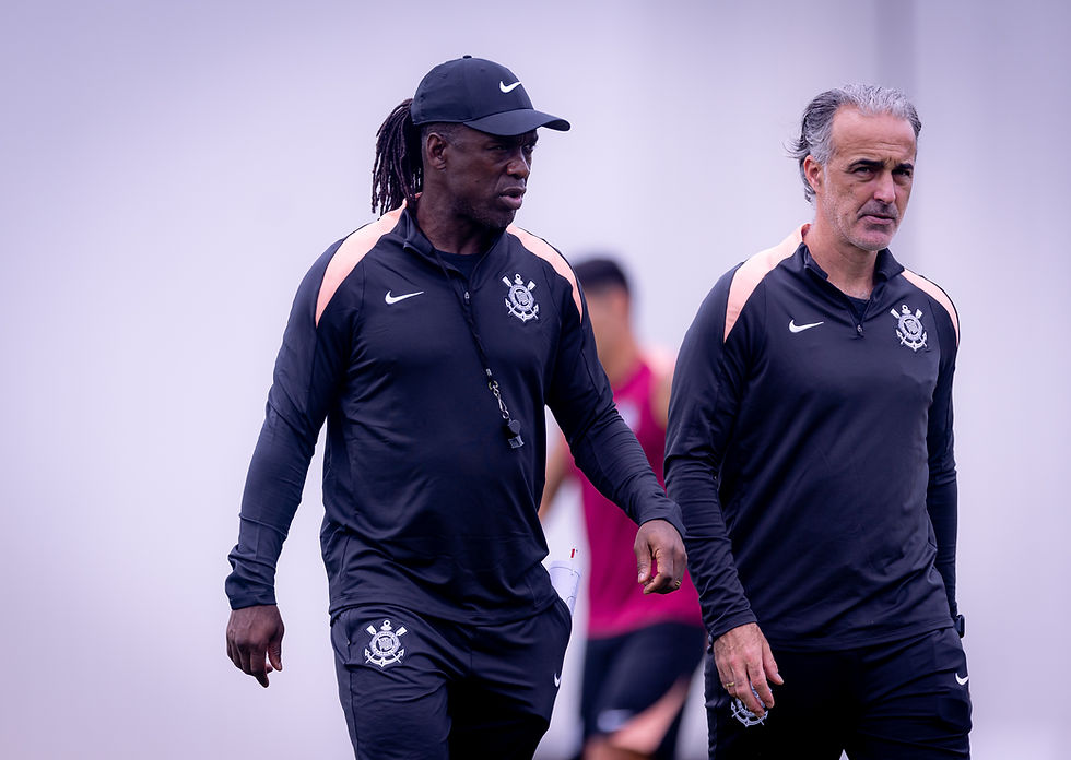 Clarence Seedorf tem estreia adiada no Corinthians.