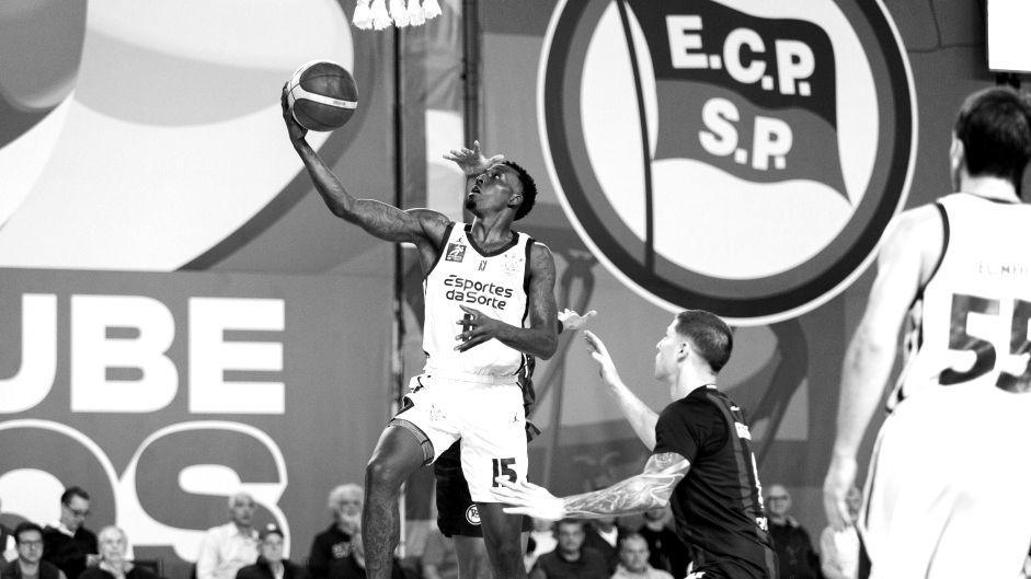 Corinthians perde para o Pinheiros, é eliminado do NBB e encerra campanha histórica na semifinal