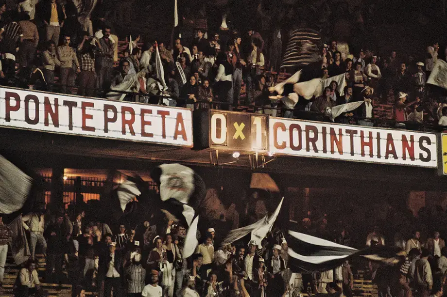 Placar mostra o resultado do jogo Ponte Preta 0 x 1 Corinthians, na final do Campeonato Paulista, de 1977, no Estádio do Morumbi.