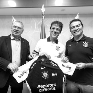 Corinthians anuncia Fernando Diniz como novo técnico até 2026