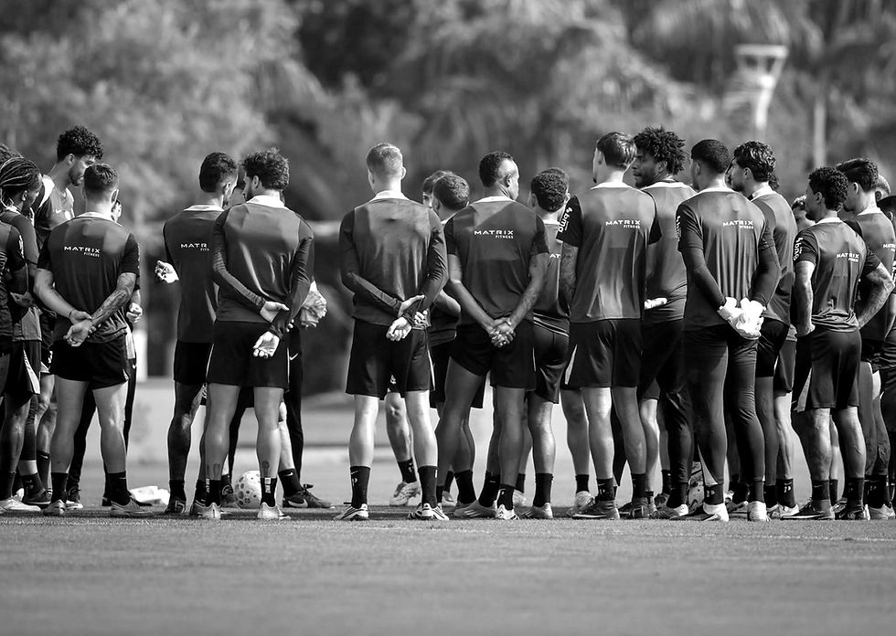 Corinthians quita salários de julho, mas mantém pendências com o elenco