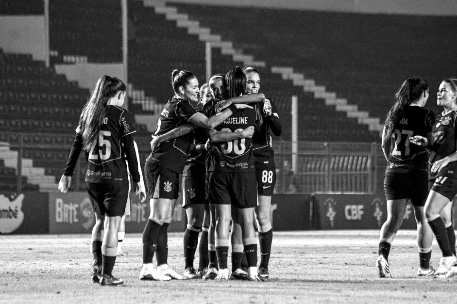 Corinthians vence São Paulo na Fazendinha, amplia vantagem na liderança e dá resposta no Brasileirão Feminino