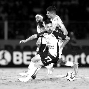 Memphis desperdiça pênalti, Corinthians joga mal e perde para o Mirassol no Brasileirão 2025